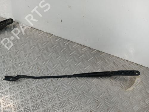 Used Front windshield wiper arm Front windshield wiper arm PEUGEOT 308 I (4A_, 4C_) 1.6 HDi (92 hp) 30590051 30590051