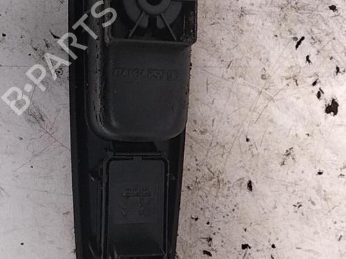 Used Right rear window switch Right rear window switch PEUGEOT 3008 I MPV (0U_) 2.0 HDi (163 hp) 28769946 28769946