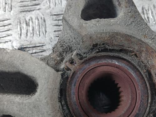 Used Left front steering knuckle Left front steering knuckle RENAULT MEGANE II (BM0/1_, CM0/1_) 1.5 dCi (BM1E, CM1E) (106 hp) 31714577 31714577