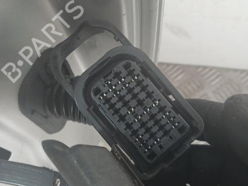 left-front-door-renault-clio-iv-bh_-2012-2013-2014-2015-2016-2017-2018-2019-2020-2021-36913773 main image