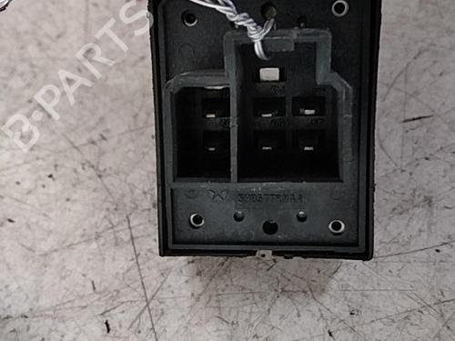 Used Right rear window switch JEEP GRAND CHEROKEE II (WJ, WG) 2.7 CRD 4x4 (163 hp) 28763135