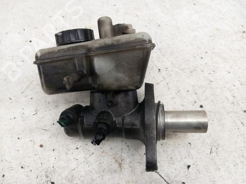 Used Brake master cylinder RENAULT VEL SATIS (BJ0_) 3.0 dCi (BJ0J, BJ0N) (177 hp) 28743715