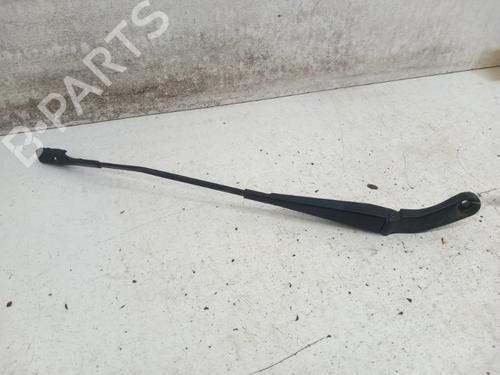 Used Front windshield wiper arm AUDI A4 B8 (8K2) 2.0 TDI (143 hp) 28737791