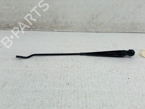 Used Front windshield wiper arm FORD FIESTA III (GFJ) 1.1 (50 hp) 28768961