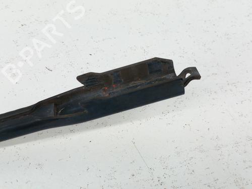 Used Front windshield wiper arm PEUGEOT 307 CC (3B) 2.0 16V (136 hp) 28773108