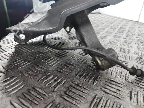 right-front-steering-knuckle-mercedes-benz-a-class-w169-2004-2005-2006-2007-2008-2009-2010-2011-2012-31799639 main image