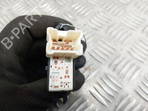 Used Right front window switch Right front window switch NISSAN MICRA III (K12) 1.2 16V (80 hp) 28742591 28742591