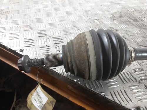 Used Left front driveshaft Left front driveshaft VW GOLF VII (5G1, BQ1, BE1, BE2) 2.0 TDI (150 hp) 29888172 29888172