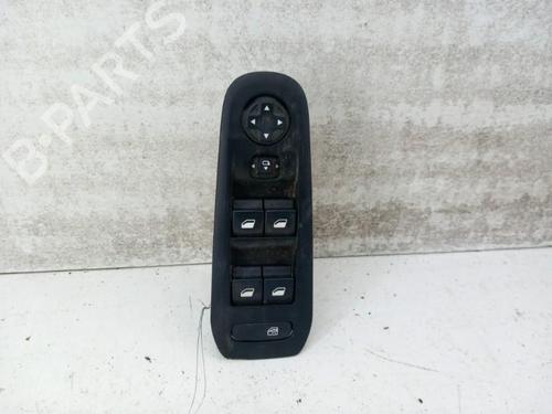 Used Left front window switch Left front window switch PEUGEOT 208 II (UB_, UP_, UW_, UJ_) e-208 (136 hp) 28767940 28767940