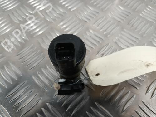 Used Washer pump Washer pump DACIA LOGAN MCV (KS_) 1.5 dCi (KS0W) (86 hp) 28737519 28737519