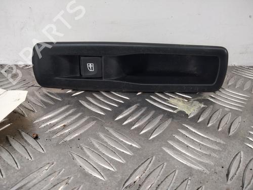 Used Left rear window switch RENAULT MEGANE III Grandtour (KZ0/1) 1.5 dCi (KZ09, KZ0D, KZ1G, KZ29, KZ14, KZ1W, KZ10, KZ1F,... (110 hp) 28744319