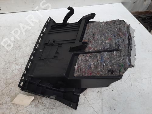 Used Glove box RENAULT CLIO III (BR0/1, CR0/1) 1.4 16V (98 hp) 28752731