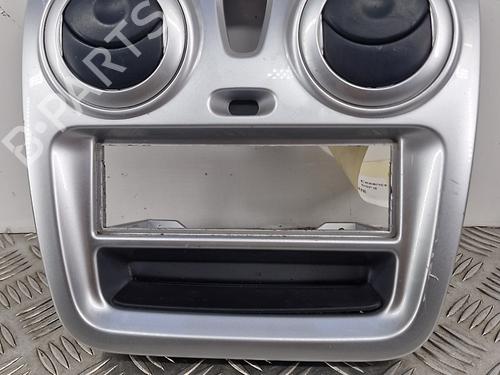 Used Air vent DACIA DOKKER MPV (KE_) 1.2 TCe (KEM0, KEAY) (115 hp) 29528624