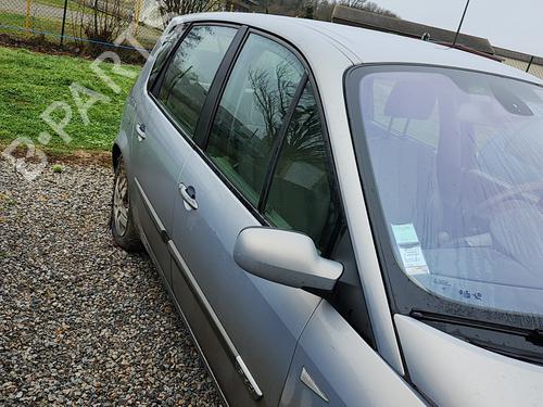 Used Parts RENAULT SCÉNIC II (JM0/1_) 1.9 dCi (JM0G, JM12, JM1G, JM2C) (120 hp) 4438641