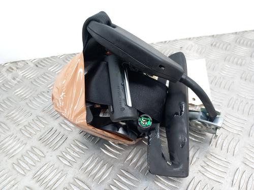 front-right-seatbelt-renault-megane-iv-grandtour-k9amn_-2016-29843894 main image