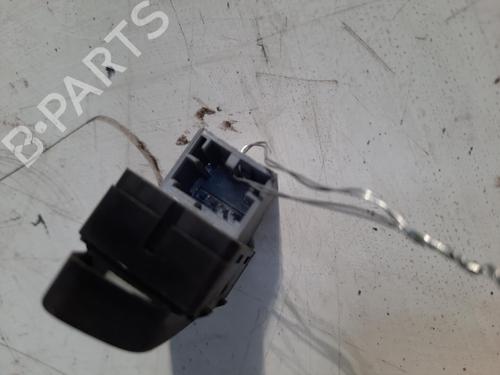 Used Right front window switch VW POLO IV (9N_, 9A_) 1.2 12V (64 hp) 28760872