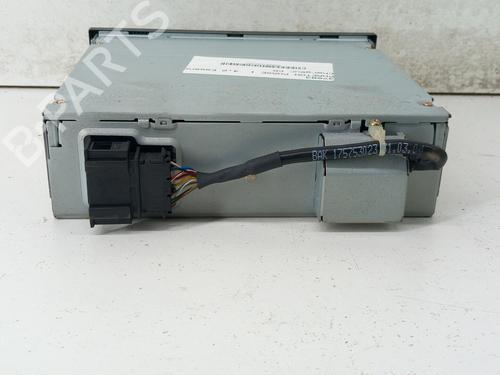 Used Radio Radio VW PHAETON (3D1, 3D2, 3D3, 3D4, 3D6, 3D7, 3D8, 3D9) 4.2 V8 4motion (335 hp) 28761755 28761755