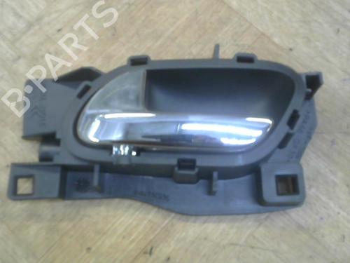 Used Front left interior door handle PEUGEOT 407 (6D_) 2.0 HDi 135 (6DRHRH, 6DRHRE, 6DRHRG, 6DRHRJ) (136 hp) 28765579