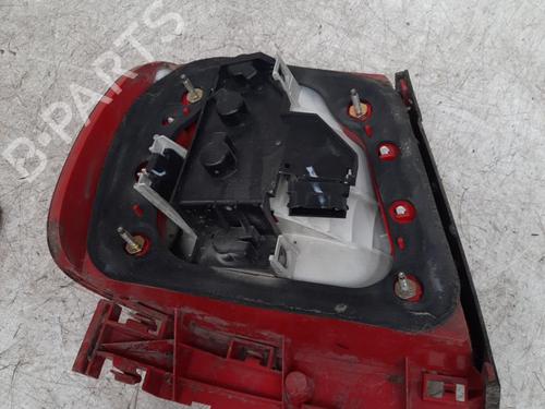 right-taillight-audi-a4-b5-8d2-1994-1995-1996-1997-1998-1999-2000-2001-28774553 main image