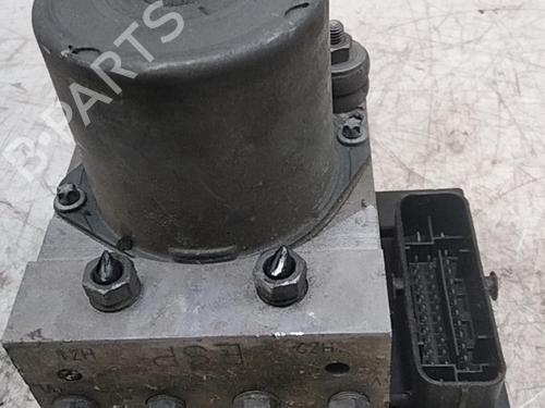 Used ABS pump AUDI A4 B7 Convertible (8HE) 2.7 TDI (180 hp) 28790933