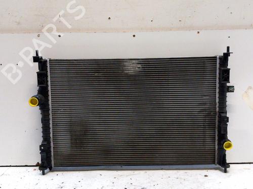 Used Water radiator Water radiator PEUGEOT 3008 II SUV (MC_, MR_, MJ_, M4_) 2.0 BlueHDi 150 (MJAHXH, MJAHXV, MJAHXG, MJAHSH, MJAHRH,... (150 hp) 28794086 28794086