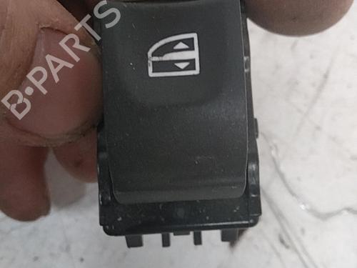 Used Left rear window switch RENAULT MEGANE III Grandtour (KZ0/1) 1.5 dCi (KZ09, KZ0D, KZ1G, KZ29, KZ14, KZ1W, KZ10, KZ1F,... (110 hp) 28769147