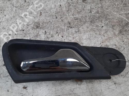 Used Front right interior door handle MERCEDES-BENZ C-CLASS (W203) C 220 CDI (203.006) (136 hp) 28749669