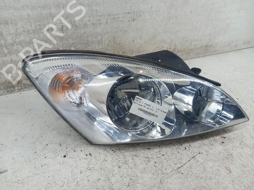 Used Right headlight KIA CEE'D Hatchback (ED) 1.6 CRDi 90 (90 hp) 28733701