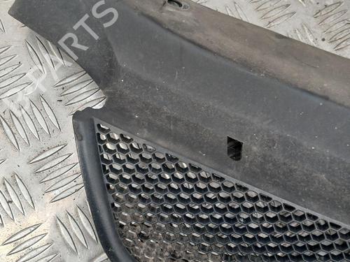 grille-peugeot-406-8b-1995-1996-1997-1998-1999-2000-2001-2002-2003-2004-2005-36558395 main image