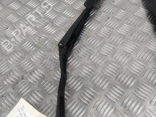 Used Front windshield wiper arm SUBARU LEGACY III Estate (BH) 2.5 AWD (BH9) (156 hp) 28739071