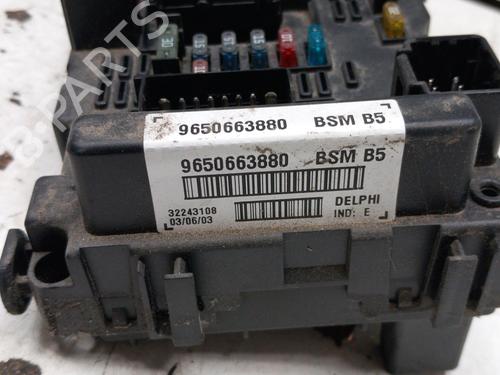 Used Fuse box Fuse box PEUGEOT 307 (3A/C) 2.0 HDi 110 (107 hp) 28755484 28755484