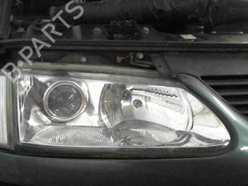 Used Right headlight RENAULT ESPACE III (JE0_) 2.2 dCi (JE0K) (130 hp) 28792752