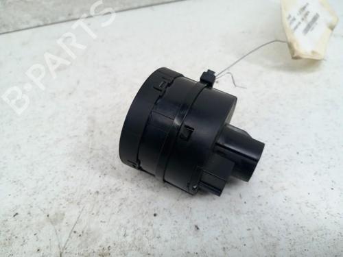 Used Headlight switch Headlight switch PORSCHE CAYENNE (9PA) Turbo S 4.5 (521 hp) 28746392 28746392