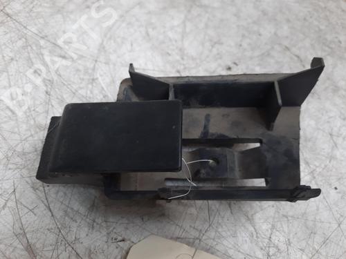 Used Front left interior door handle RENAULT RAPID Box Body/MPV (F40_, G40_) 1.9 D (F40R) (54 hp) 28764003