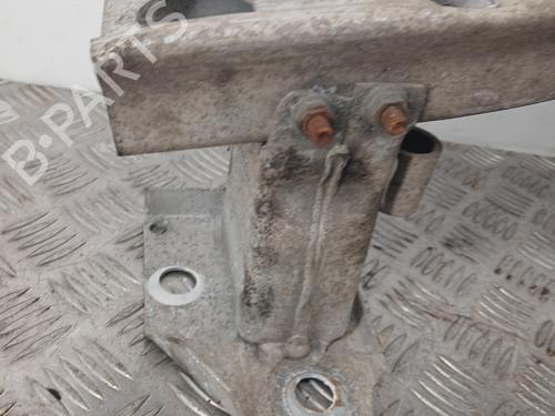 front-bumper-reinforcement-renault-clio-iii-br01-cr01-2005-2006-2007-2008-2009-2010-2011-2012-2013-2014-33199813 main image