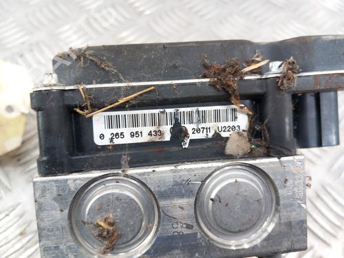 Used ABS pump ABS pump PEUGEOT 3008 I MPV (0U_) 1.6 HDi (114 hp) 28736161 28736161