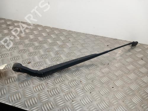 Used Front windshield wiper arm OPEL ADAM (M13) 1.4 (87 hp) 28739987