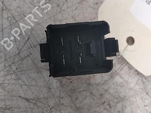 Used Warning switch VW GOLF V (1K1) 1.9 TDI (105 hp) 28763939
