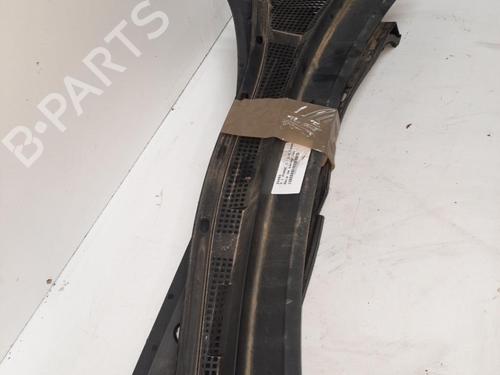 Griglia sotto parabrezza Griglia sotto parabrezza MAZDA 3 (BK) 1.6 (BK14) (105 hp) 36424807 36424807