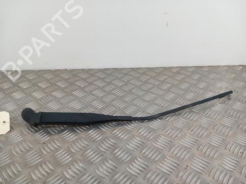 Used Front windshield wiper arm MERCEDES-BENZ A-CLASS (W168) A 190 (168.032, 168.132) (125 hp) 28738955