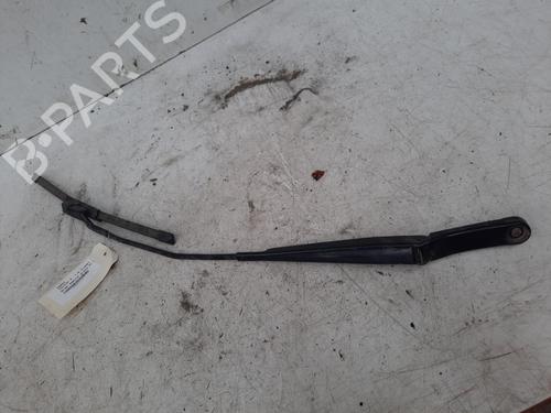 Used Front windshield wiper arm SEAT TOLEDO IV (KG3) 1.6 TDI (105 hp) 28763556