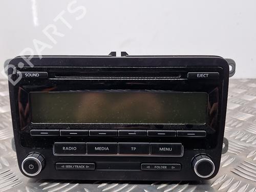 Used Radio VW GOLF VI (5K1) 1.6 TDI (105 hp) 28744937