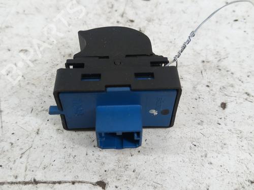 Used Right front window switch Right front window switch FIAT DOBLO Cargo (263_) 1.6 D Multijet (263WXD1B, 263WXR1B, 263WXX1B, 263ZXD1B,... (105 hp) 28743225 28743225
