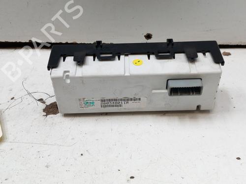 display-monitor-renault-megane-iii-hatchback-bz01_-b3_-2008-28754154 main image