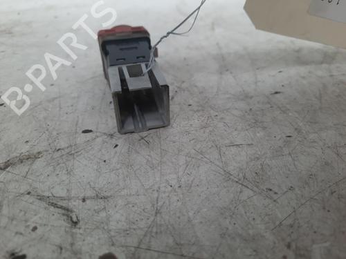 Used Warning switch CITROËN XSARA (N1) 1.9 D (68 hp) 28761065