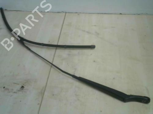 Used Front windshield wiper arm PEUGEOT 5008 (0U_, 0E_) 2.0 HDi 150 / BlueHDi 150 (150 hp) 28765465