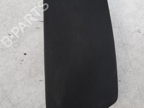 Used Armrest / Center console Armrest / Center console RENAULT MEGANE IV Hatchback (B9A/M/N_) 1.5 dCi 110 (B9A3) (110 hp) 28770368 28770368