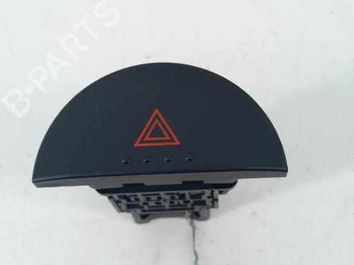 Used Warning switch NISSAN X-TRAIL I (T30) 2.2 Di 4x4 (114 hp) 28773194