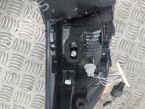Used Right taillight Right taillight RENAULT CLIO V (B7_) 1.0 TCe 100 (B7MT) (101 hp) 33199865 33199865
