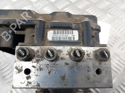 Used ABS pump ABS pump PEUGEOT 407 SW (6E_, 6D_) 2.0 HDi (140 hp) 28739561 28739561